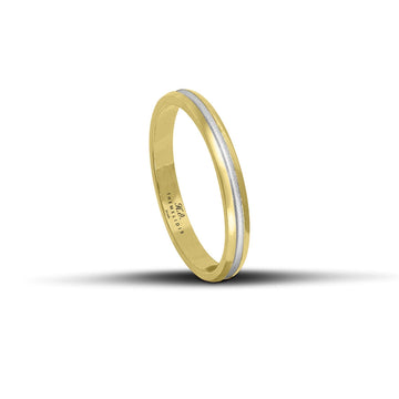 Δίχρωμες βέρες γάμου 2.5mm από χρυσό και λευκόχρυσο, λουστρέ φινίρισμα με ματ λευκόχρυση λωρίδα στο κέντρο, χειροποίητης κατασκευής με ανατομικό σχεδιασμό.